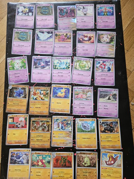 215 Pokemon cards