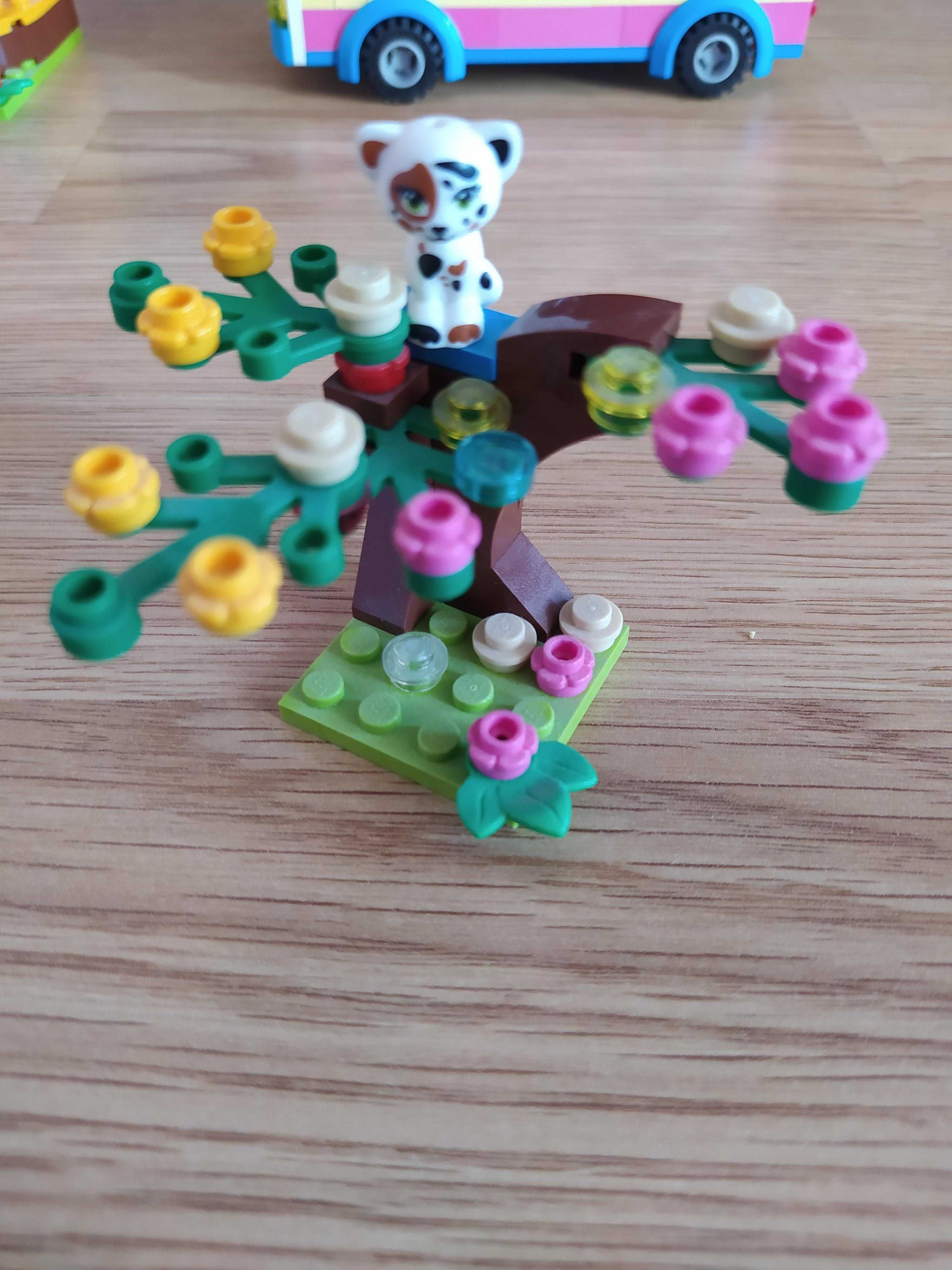 2бр. LEGO Friends  - Парк шоуто на Андреа+Спец. бус на Olivia