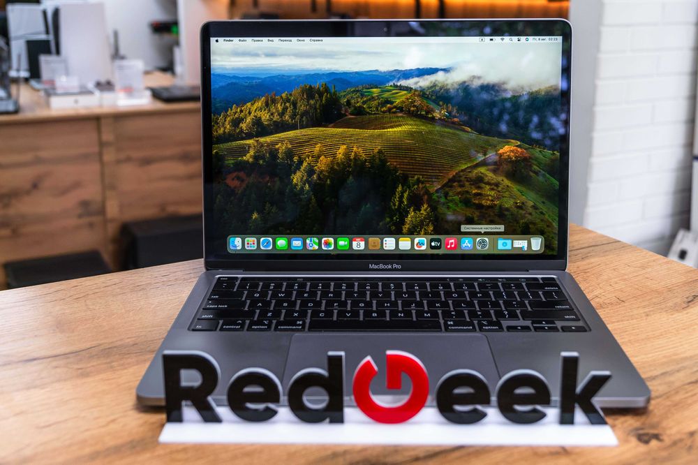 Macbook Pro 13.3 inch  2020 Core i5 SSD 512gb Магазин Red Geek