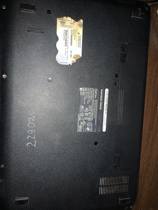Laptop Dell Inspiron N5030 – funcționează perfect, fără încărcător