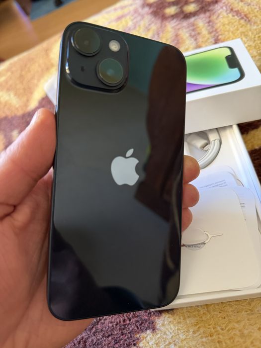 Iphone 14 Midnight  blue