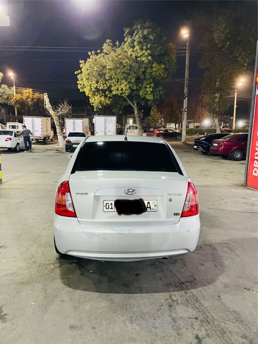Hyundai _ Accent_