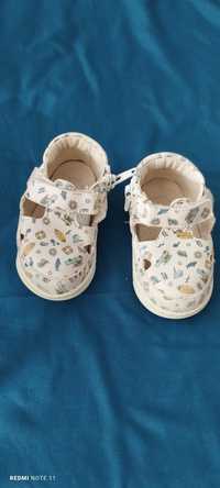 Бебешки обувки на Колев и Колев,Беко и зара