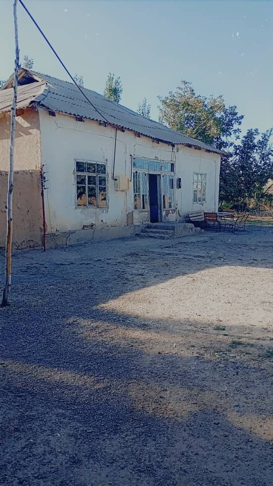 Uchastka sotiladi