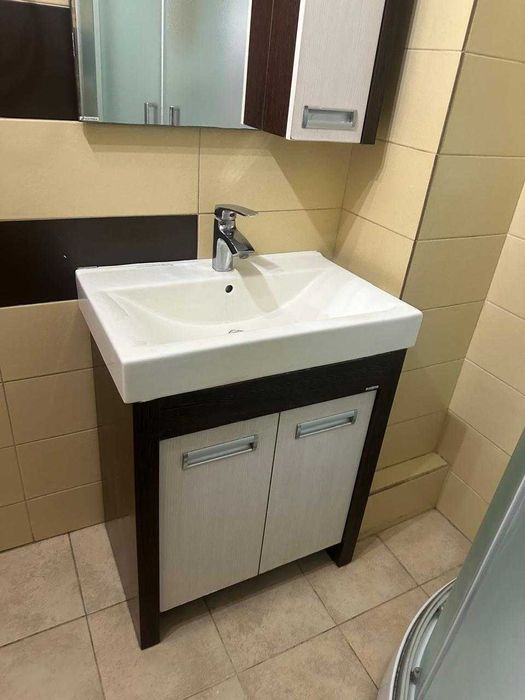 Продам ванный шкаф с зеркалом