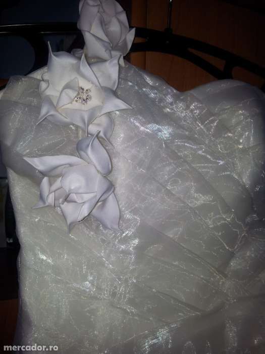 Vand rochie de mireasa