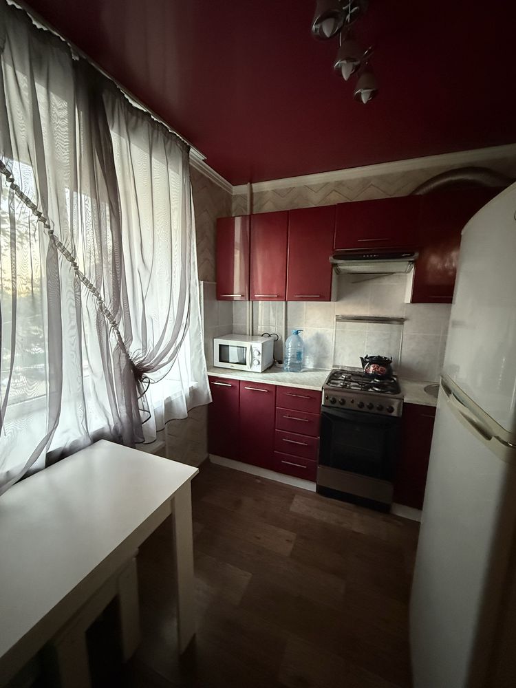 Продам 1-ую в 16 мкр на 3 этаже, мебелированная