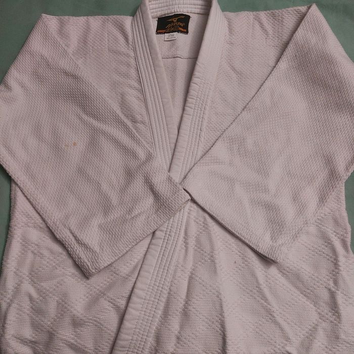 Продам Кимоно для единоборств