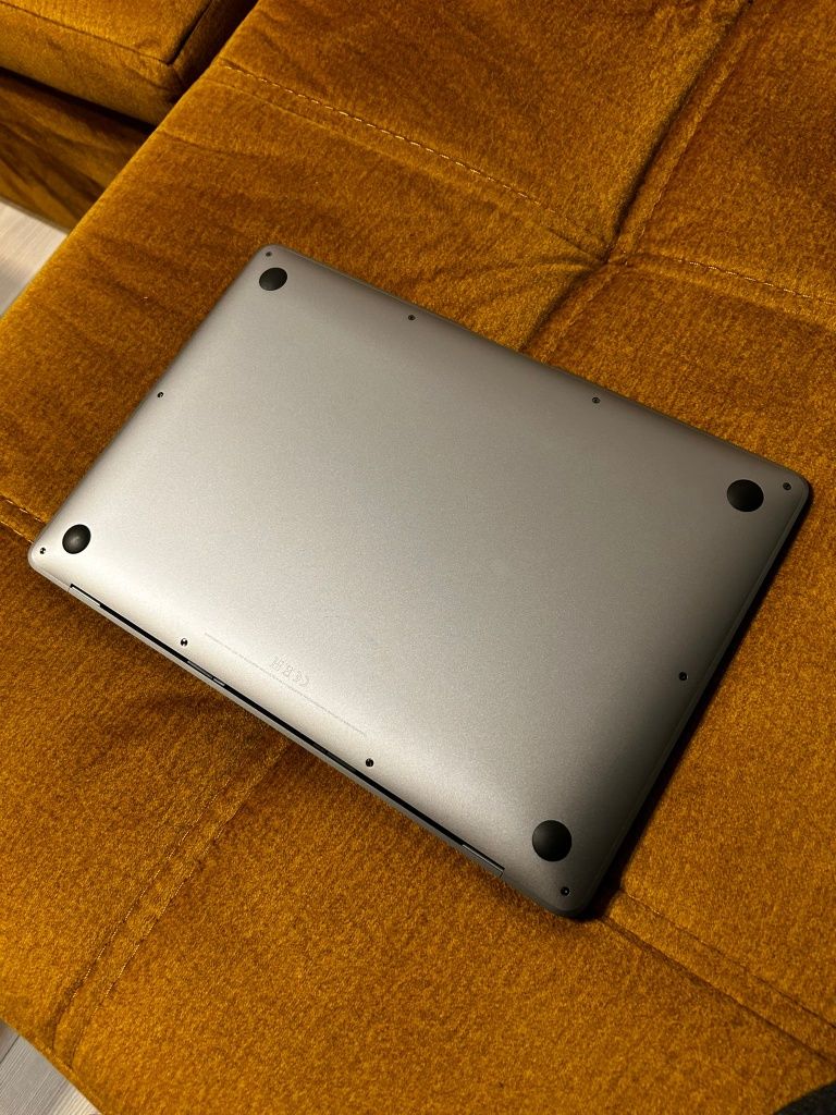 MacBook Air Retina, 13-inch, 2020, space grey (i3, 256GB) - fullbox
 2