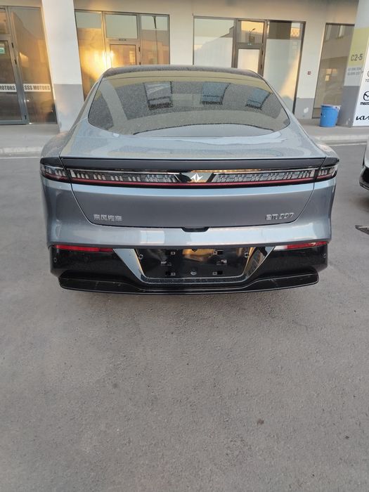 Dongfeng  007  Elektro so'raganlar uchun 530 km zapas xod