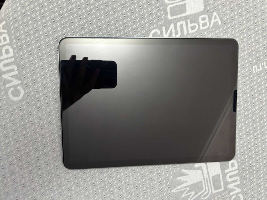 Продам iPad Air 2024 M2 (11”), безупречное состояние