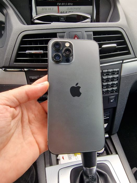 Vand IPHONE 13 PRO MAX 512GB impecabil full box , folie pe ecran