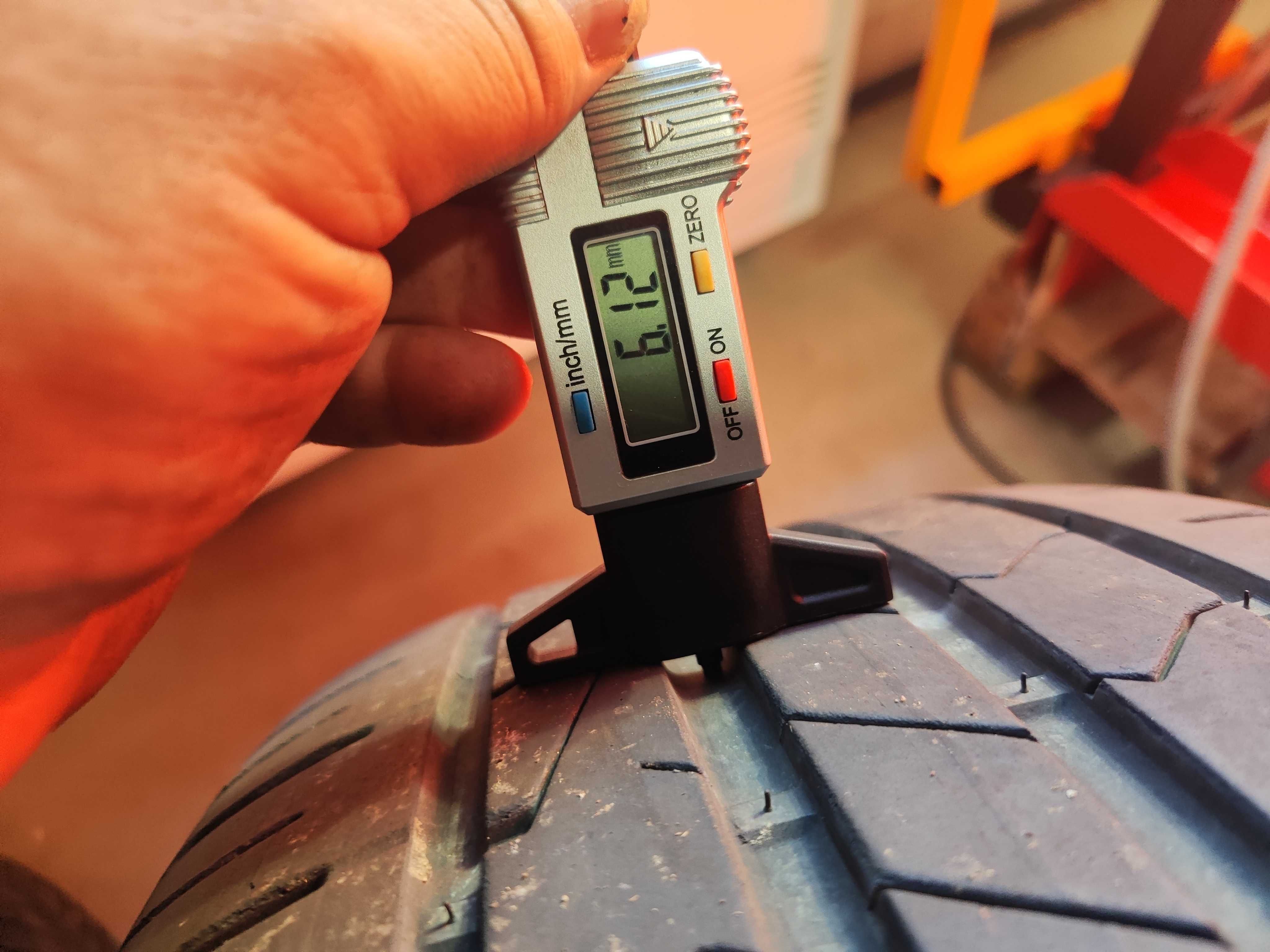 2бр.летни гуми 235/55/17 Hankook