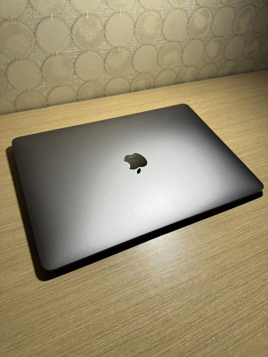 MacBook Air 2020, Retina 13” (256 GB SSD)