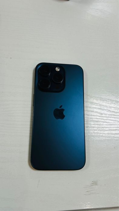 Продам Iphone 15 pro 256 blue