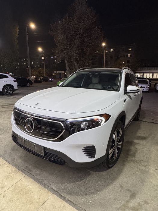 Mercdes EQB 300 EV 500 Elektromobil