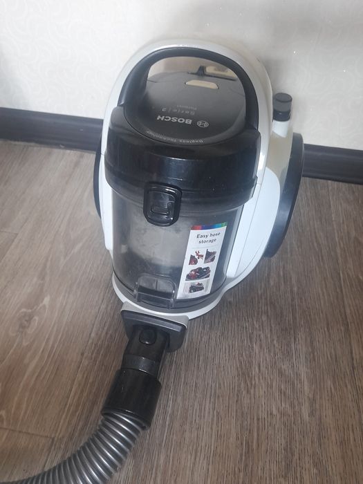 Пылесос Bosch рабочий