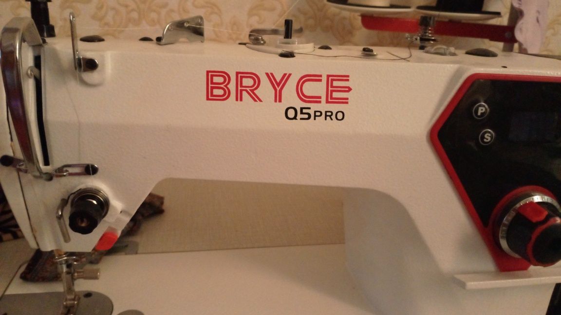 BRYCE Q 5 PRO toʻgʻri chokli mashinasi va 4 ipli averlok mashinasi