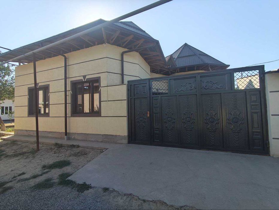 Уй Эркин постда, метрогачан 3 минутлик йул, 2,3 сотих