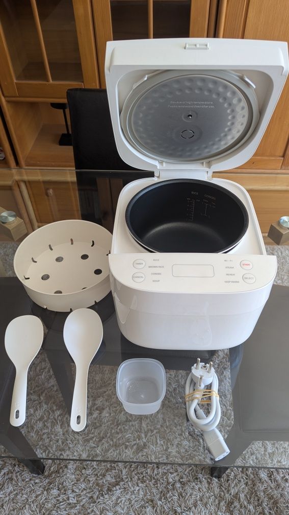 Aparat multifunctional de gatit orez