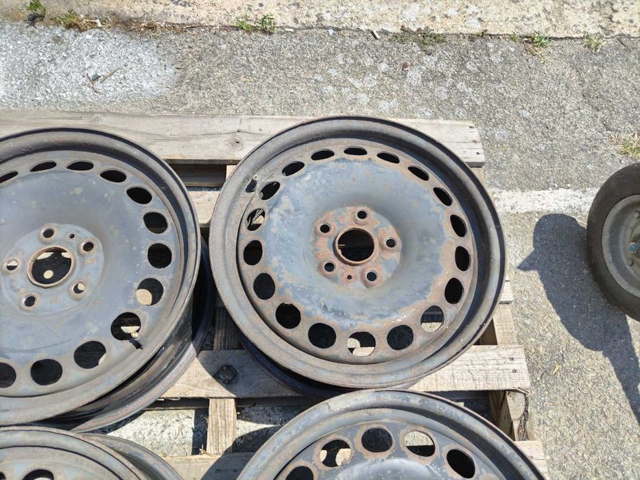 16 цола 5 х 112 мм Фолксваген Пасат - 6,5 инча / ЕТ 42