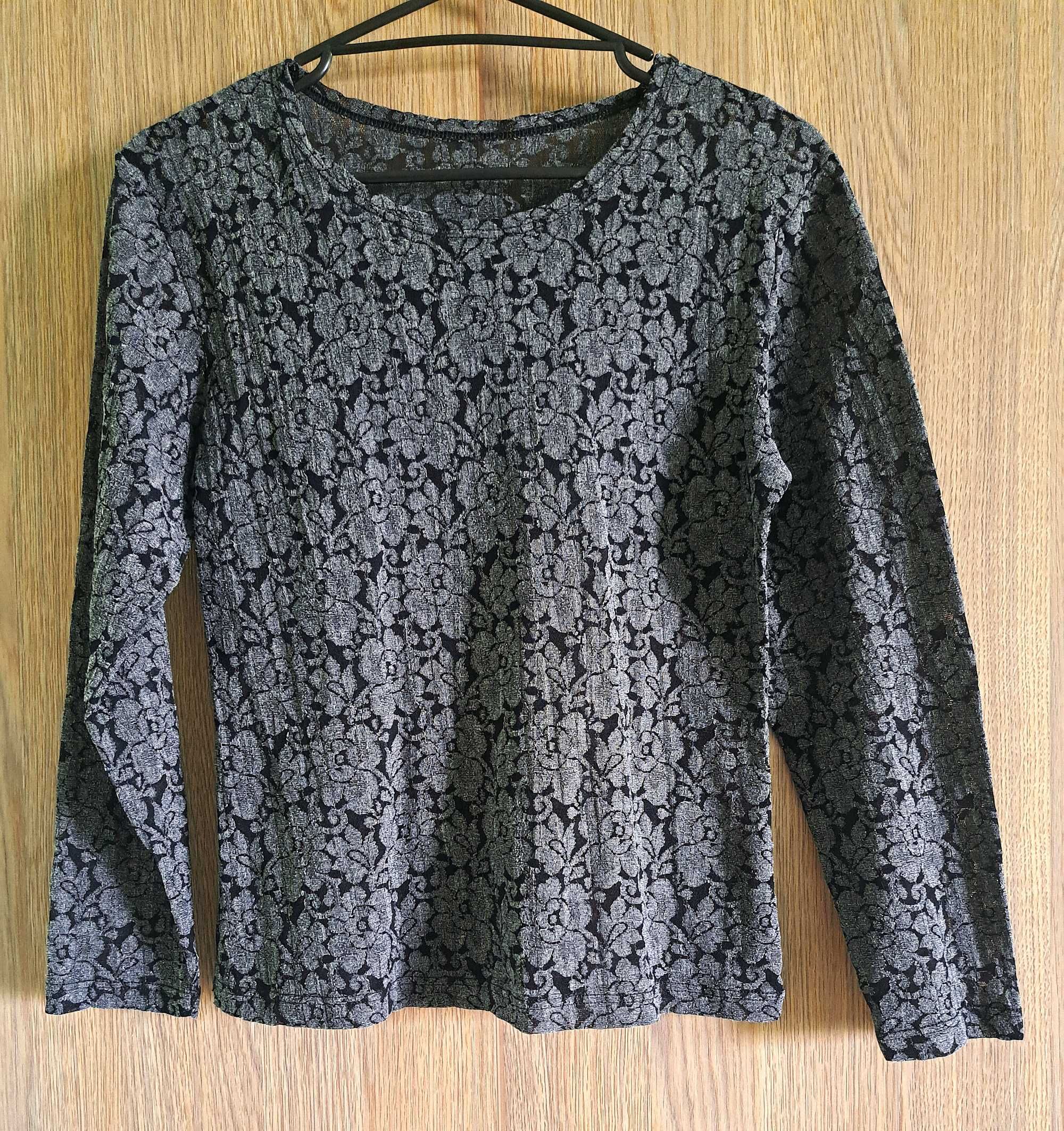 Bluze elegante cu model floral reliefat
