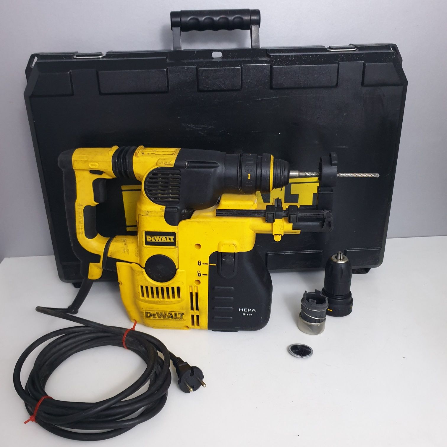 Dewalt D25324 Ciocan Rotopercutor SDS Plus cu aspirator 800W