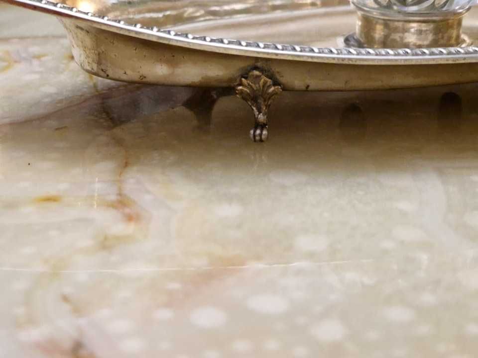 Inedita vazuta de cristal in montura de argint.