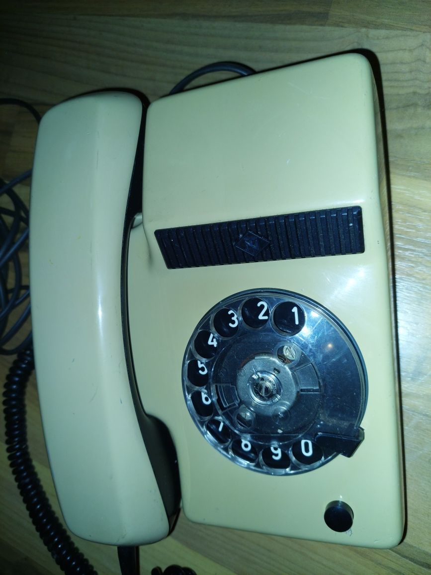 Telefon fix cu disc,de decor,model vechi,vintage,culoare crem