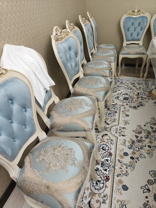 Продам стол МДФ, 4-4.5 м. И стулья 20 шт.