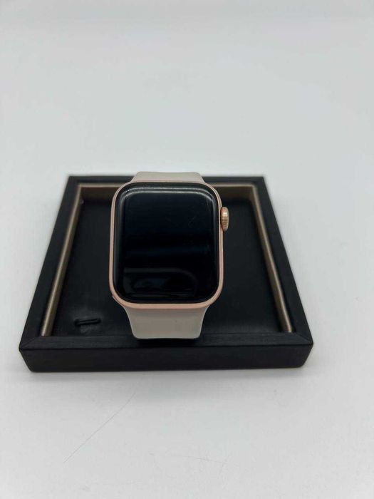 Apple Watch SE GPS Aluminum 40mm (1st gen)