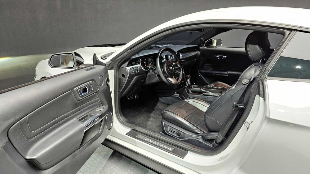 Ford Mustang GT Coupe — 2020 год