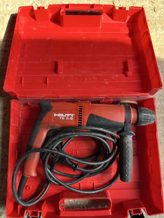 Bormasina Hilti ca noua