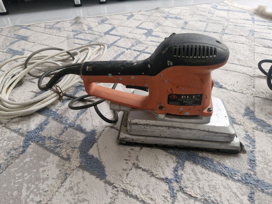 Продаётся ручная электрическая шлифовальная машина PIT  P92251