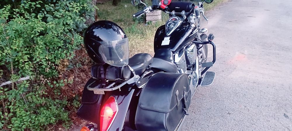 Продава се Хонда VTX.1300k. 2006г. Без Забележки..  нов акумулатор ,