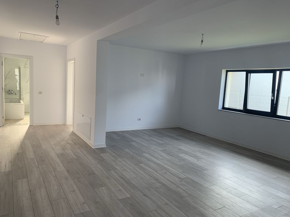 Vila parter la asfalt