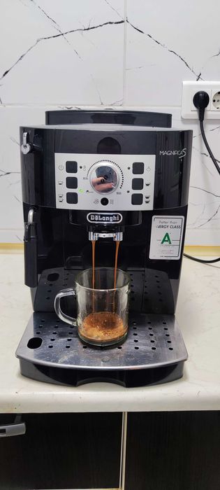 Espressor Automat DeLonghi Magnifica S ECAM 22.110 Aparat Cafea Boabe
