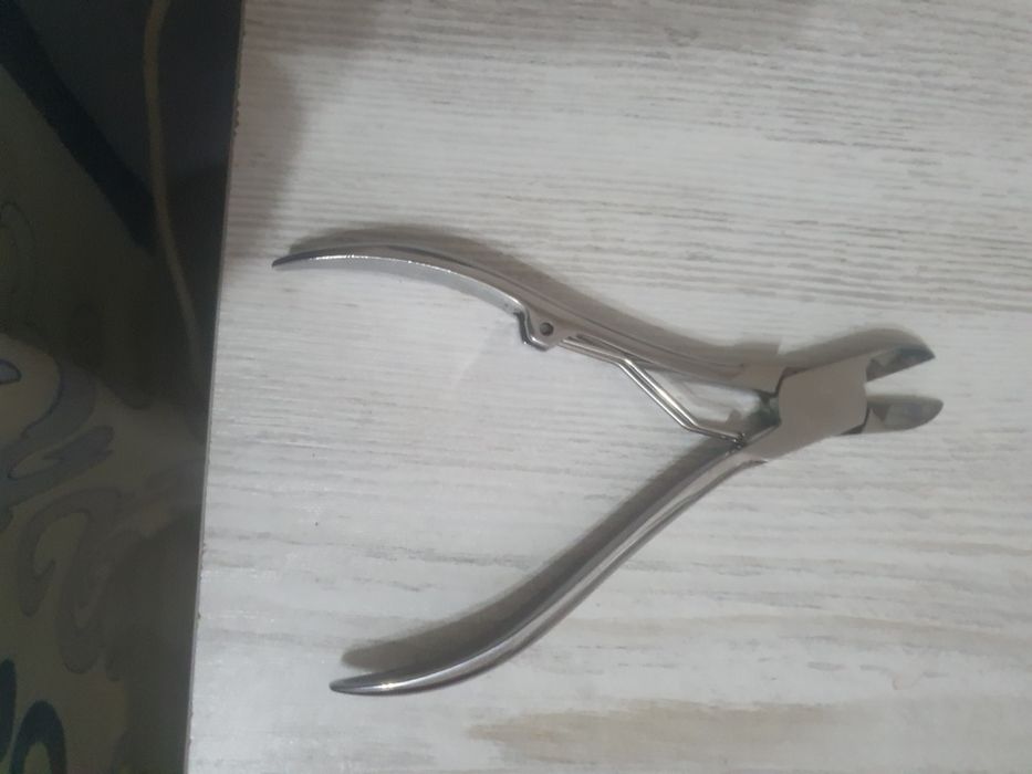 Продам шипцы новые