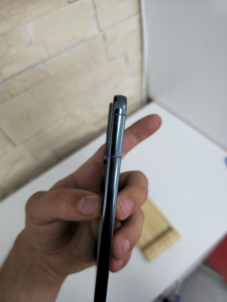 Samsung Galaxy S22 128GB / 8GB