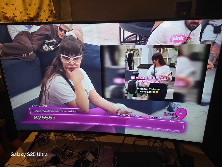Телевизор Samsung 55" UHD, Извит