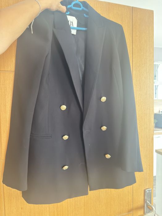 Черно сако с копчета ZARA