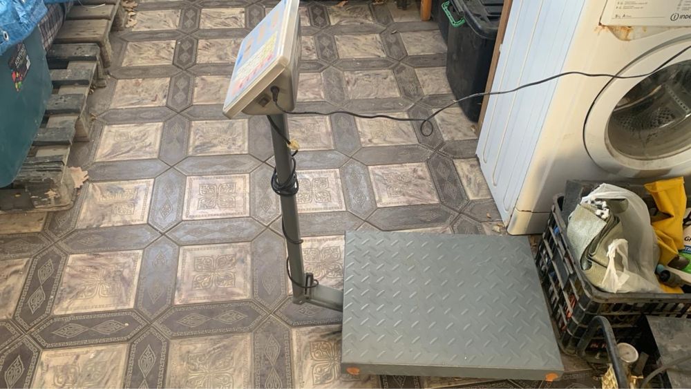 Весы до 100кг в хорошем состоянии