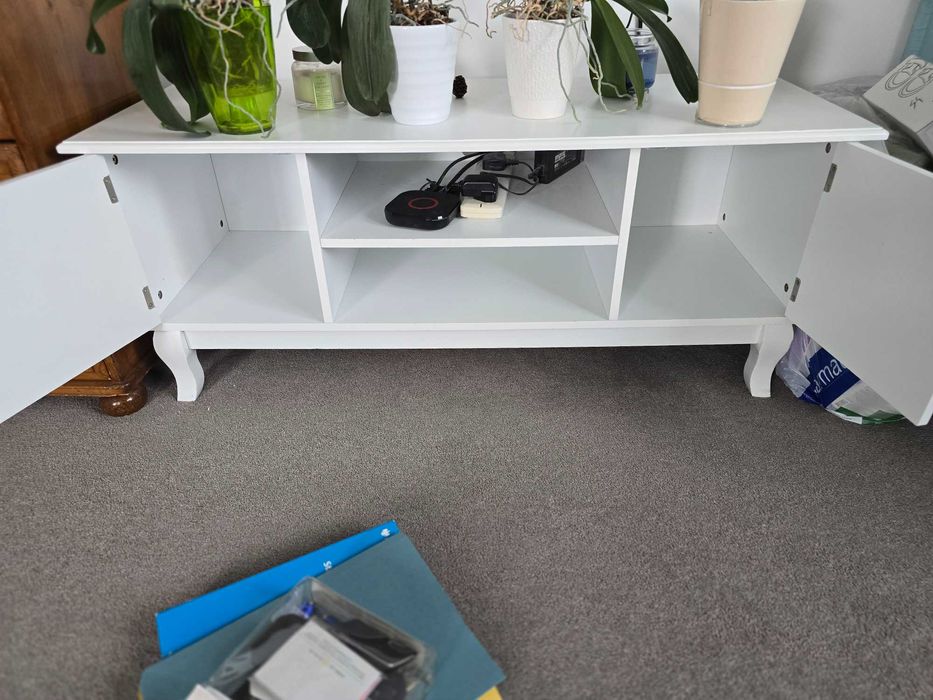 Стъклена маса(бюро) и други