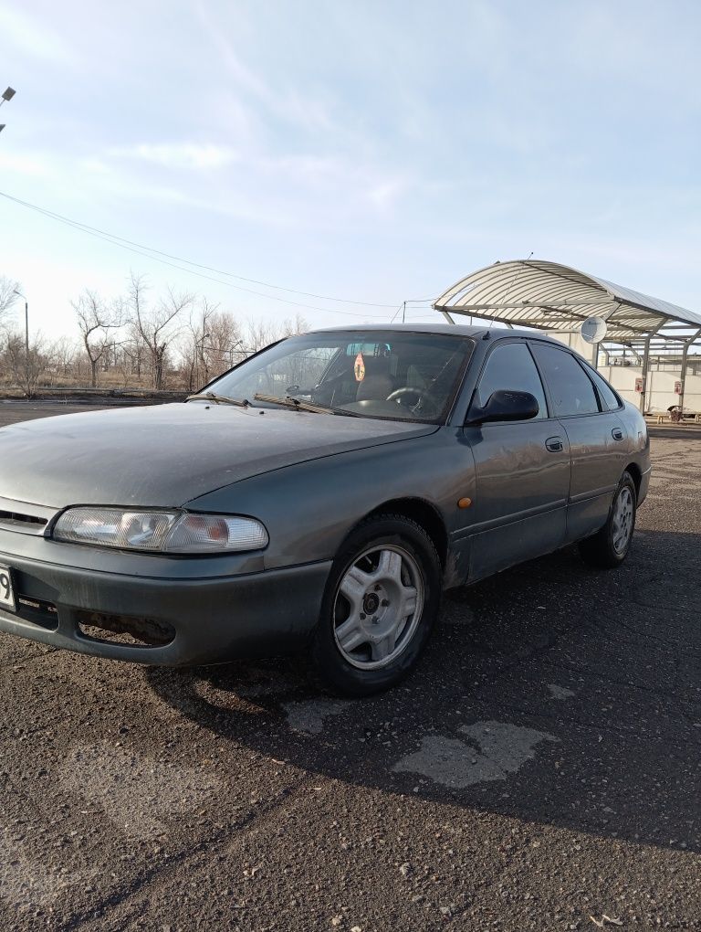 Mazda Cronos 1992 год