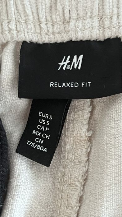Pantaloni H&M catifea