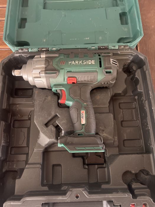 Акумулаторен гайковерт Parkside