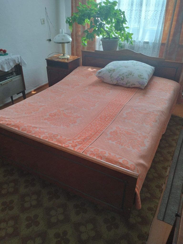 Мебель, стенка , диван с креслами, кровать