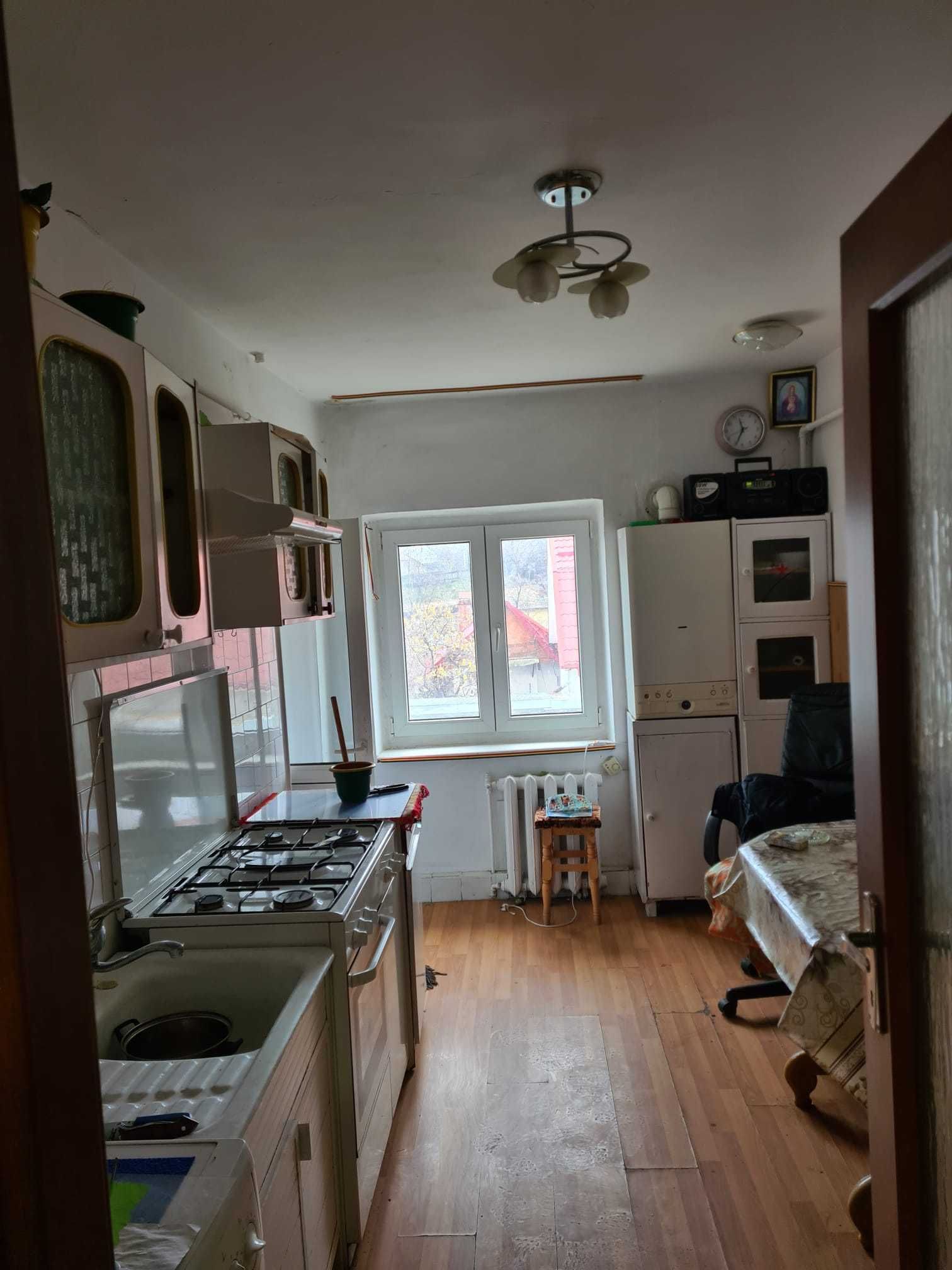 Apartament 3 camere plus garaj