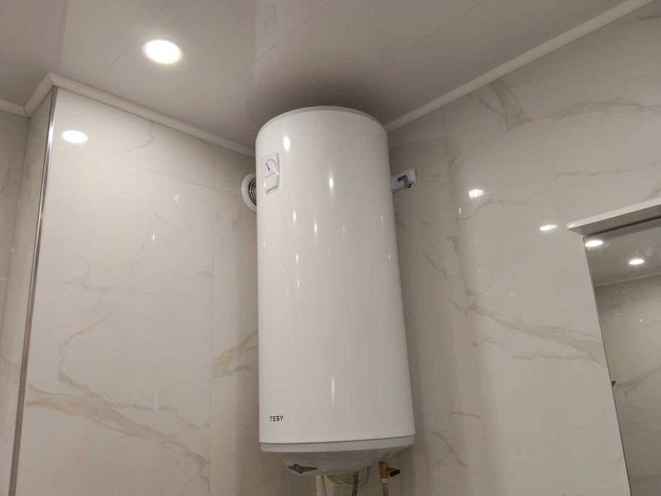 Дава се под наем Тристаен апартамент в Варна, Кайсиева градина - 80 кв.м за 561 € - Снимка #2