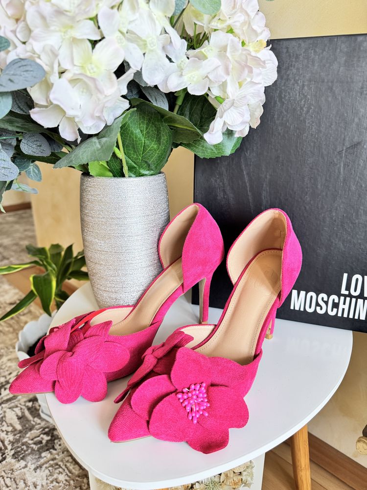 Pantofi stiletto